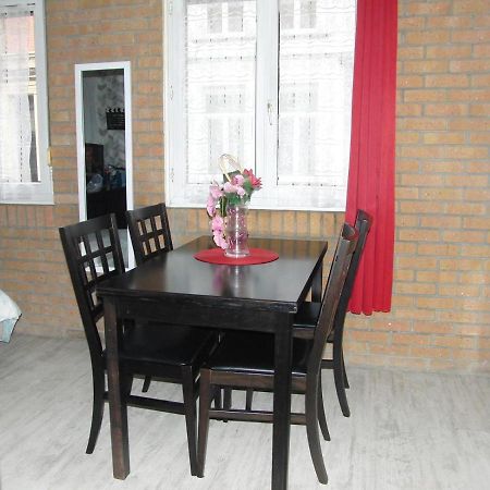 Une Petite Halte Apartment Calais Ngoại thất bức ảnh